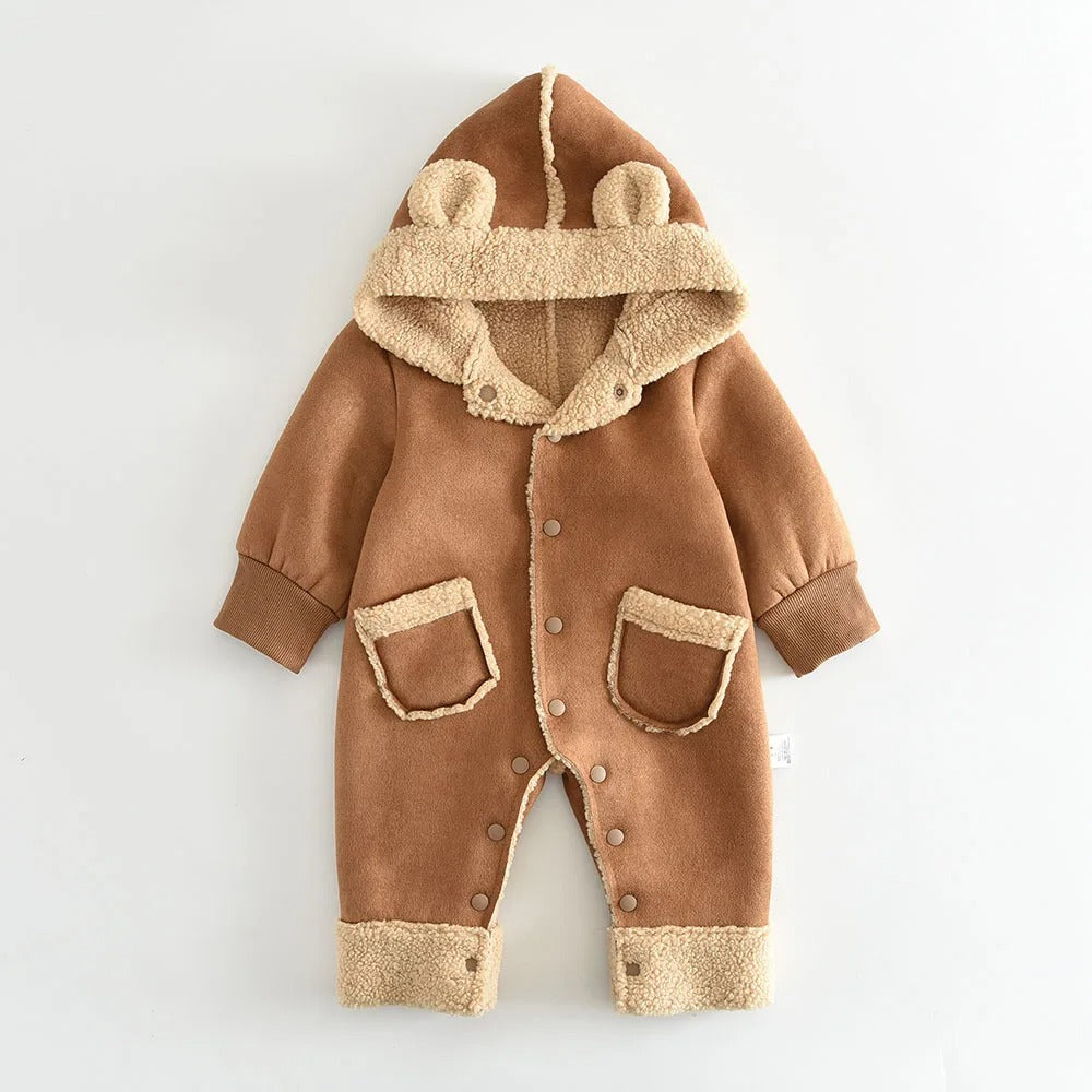 Combinaison en Daim couleur Brun claire avec capuche 